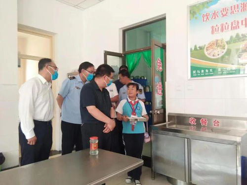 县委常委 县政府副县长杨宗智督导食品安全 两个责任 落实和燃气安全风险排查工作