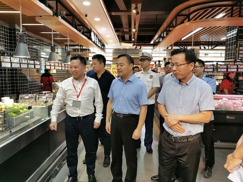 县委副书记 代县长薛永检查国庆节前全县市场供应和食品安全工作情况