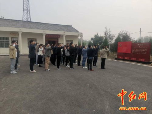 肖标 乾坤存浩气 松柏慰忠魂 利辛县委党校组织中青班学员到苏湾烈士陵园开展党性教育活动