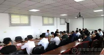 确保砂石供应 政府一把手到国营砂石公司现场办公